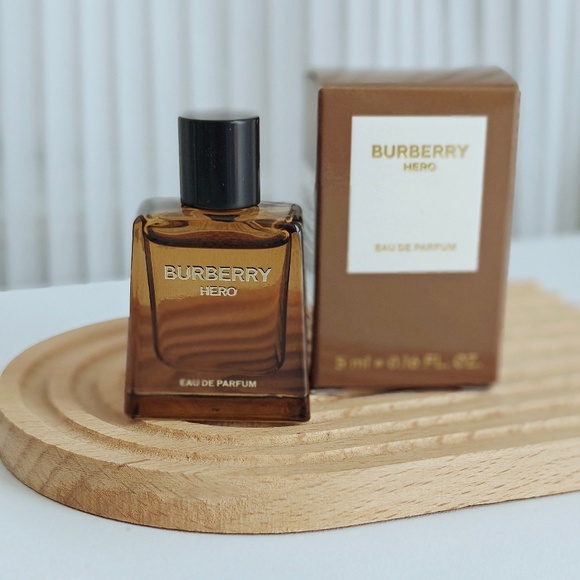 New Burberry Hero EDP Mini Splash 5ml/0.16 oz - Picture 1 of 1